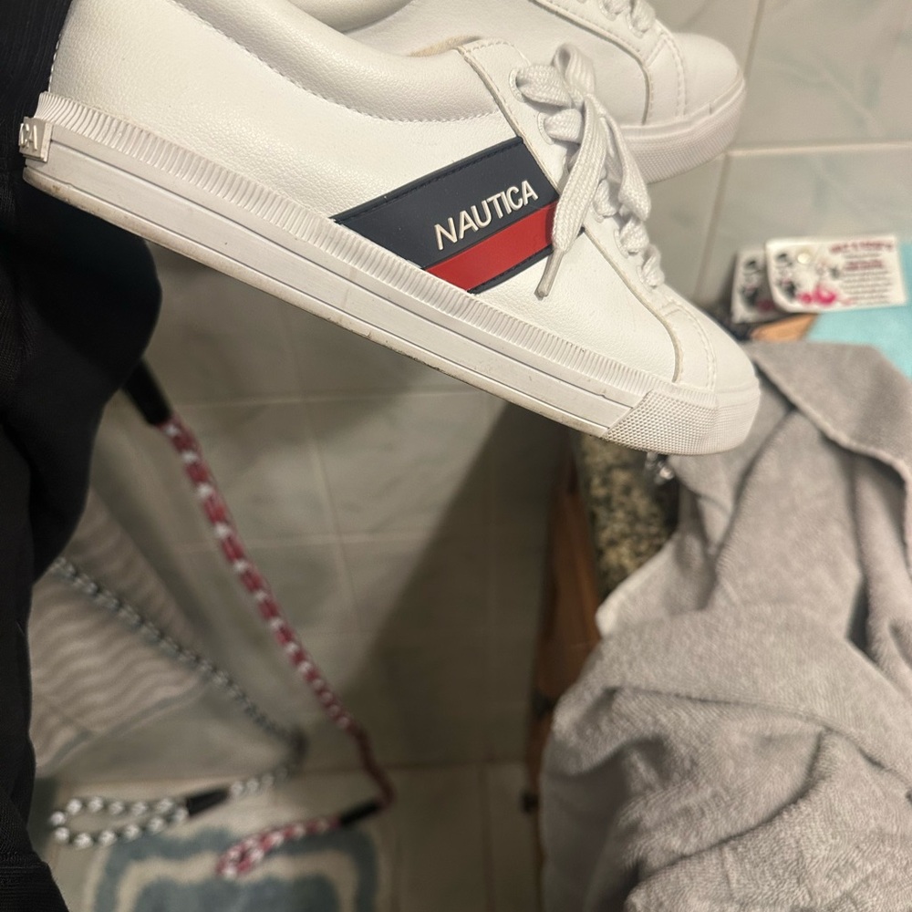 Nautica women’s white sneakers